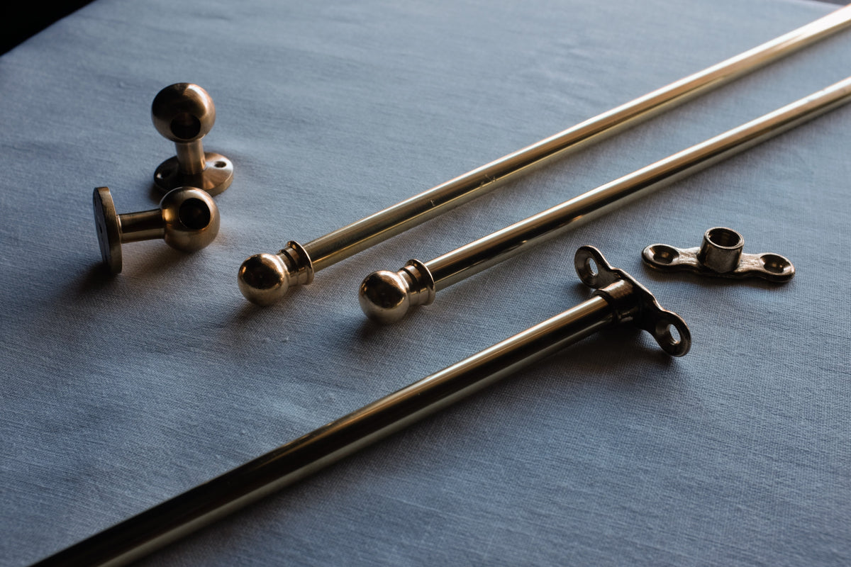 Bespoke café curtain hardware